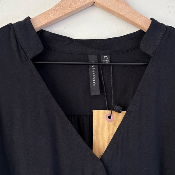 Knot Sisters Long Sleeve Bodysuit Black Medium - Picture 3 of 8